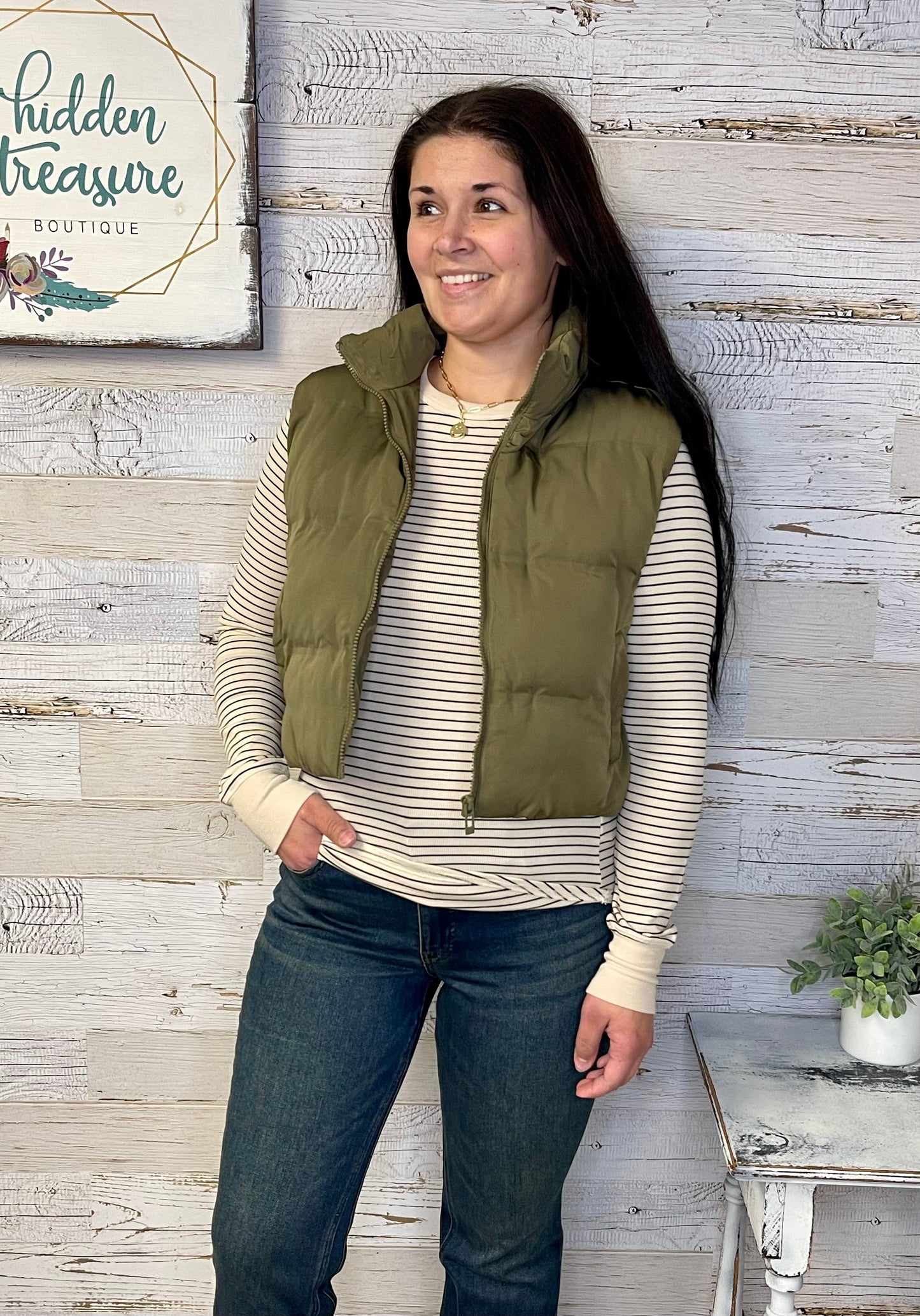 Issey Vest Olive