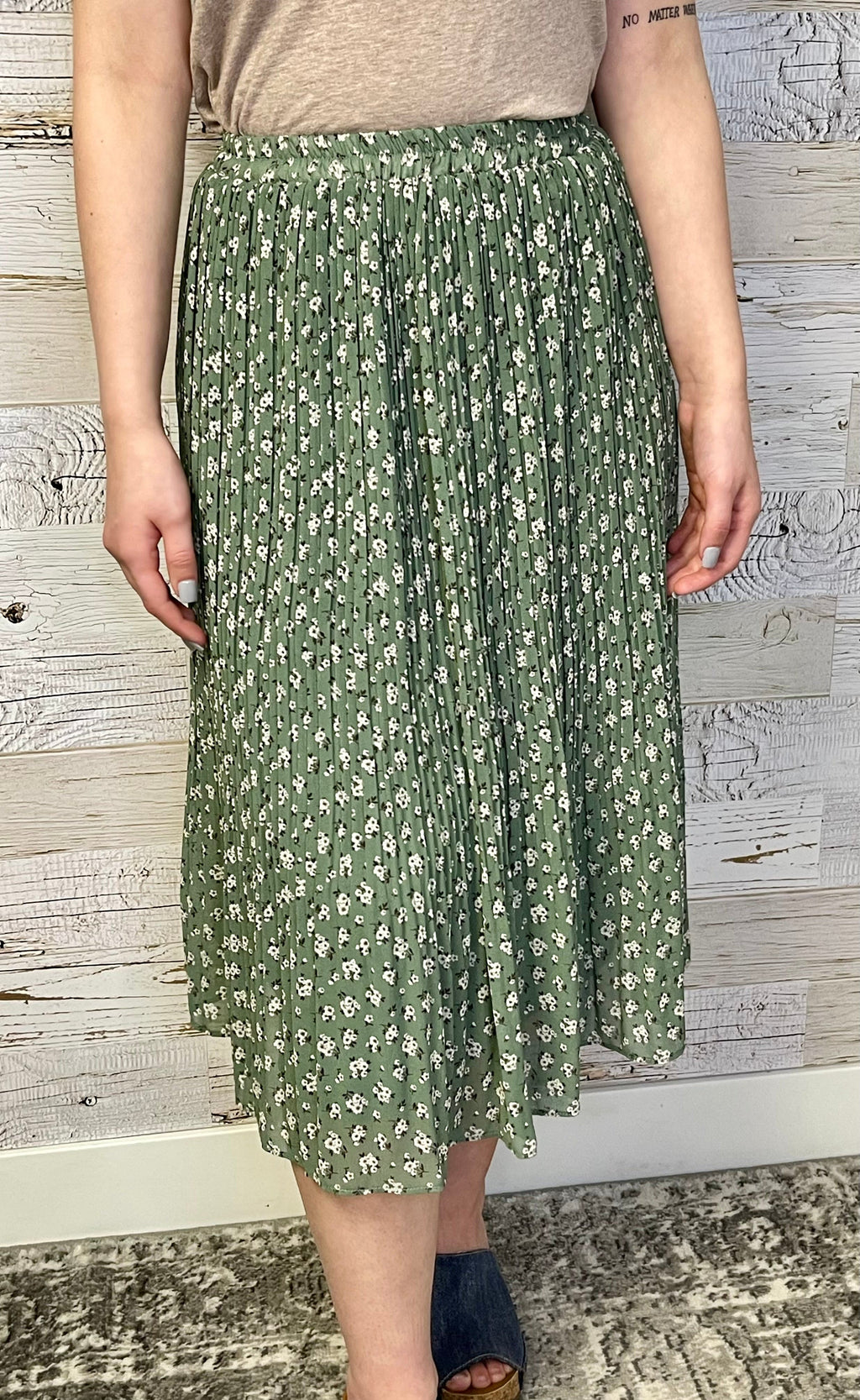 Moss Lily Pleated Skirt