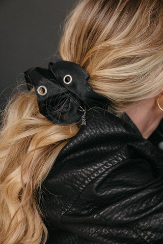 HOT MOM GROMMET SCRUNCHIE