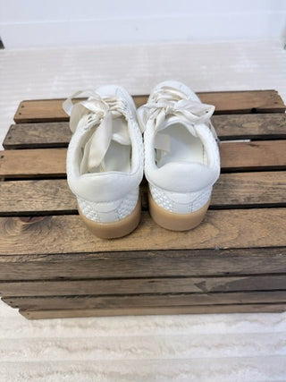 Axel Off White Sneaker - Shop Hidden Treasure Boutique